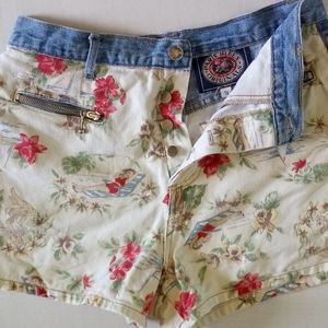 FLORAL DENIM SHORTS